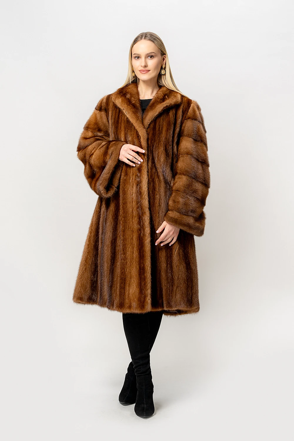 Haină din blană naturală de nurcă, culoare Maro, lungă