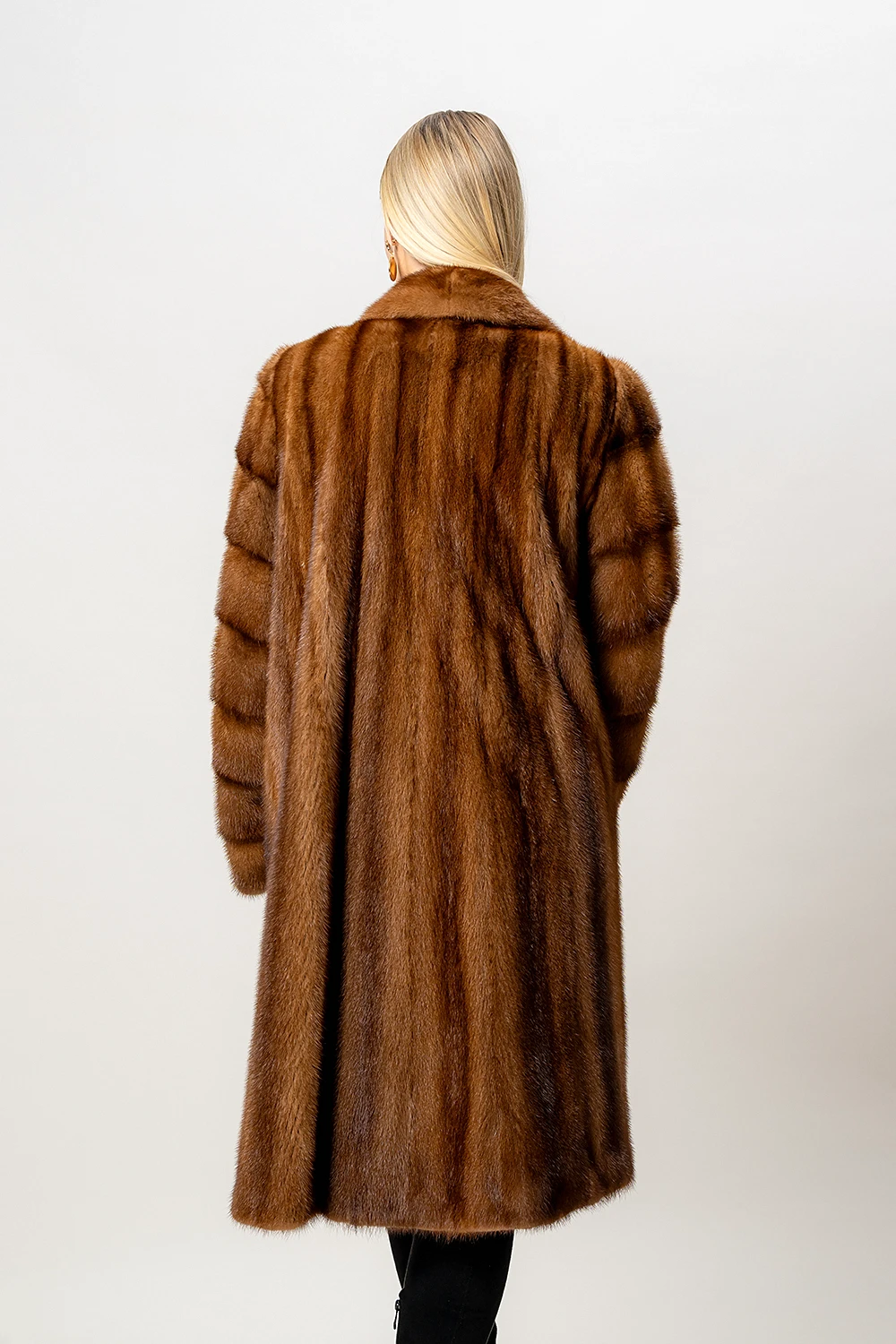 Haină din blană naturală de nurcă, culoare Maro, lungă - imagine 3