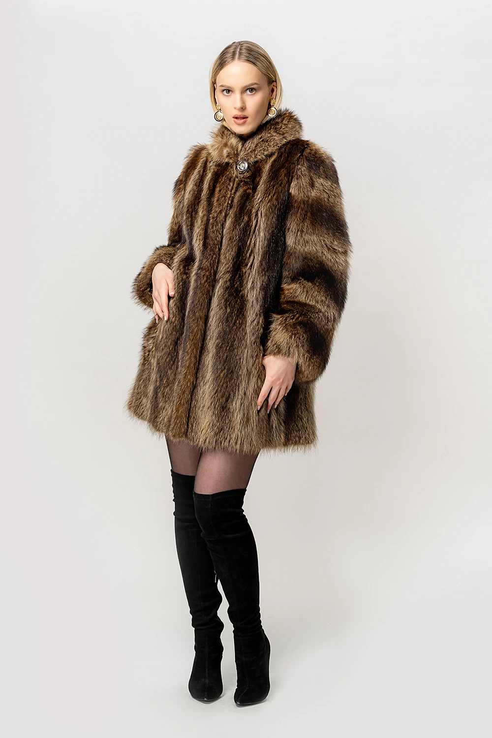 Haină din blană naturală de raton