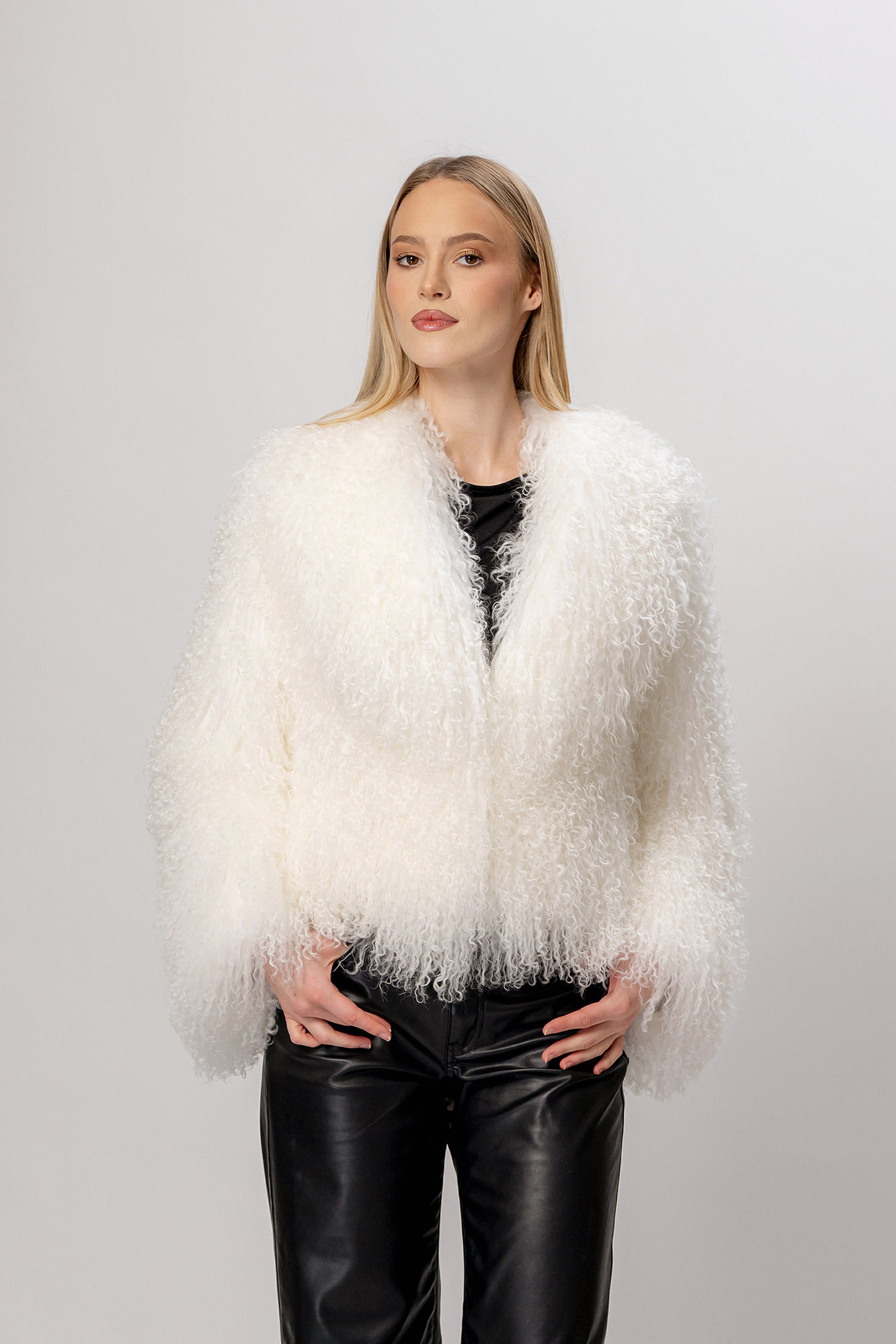 Haină din blană naturală de miel tibetan, Albă - stil modern