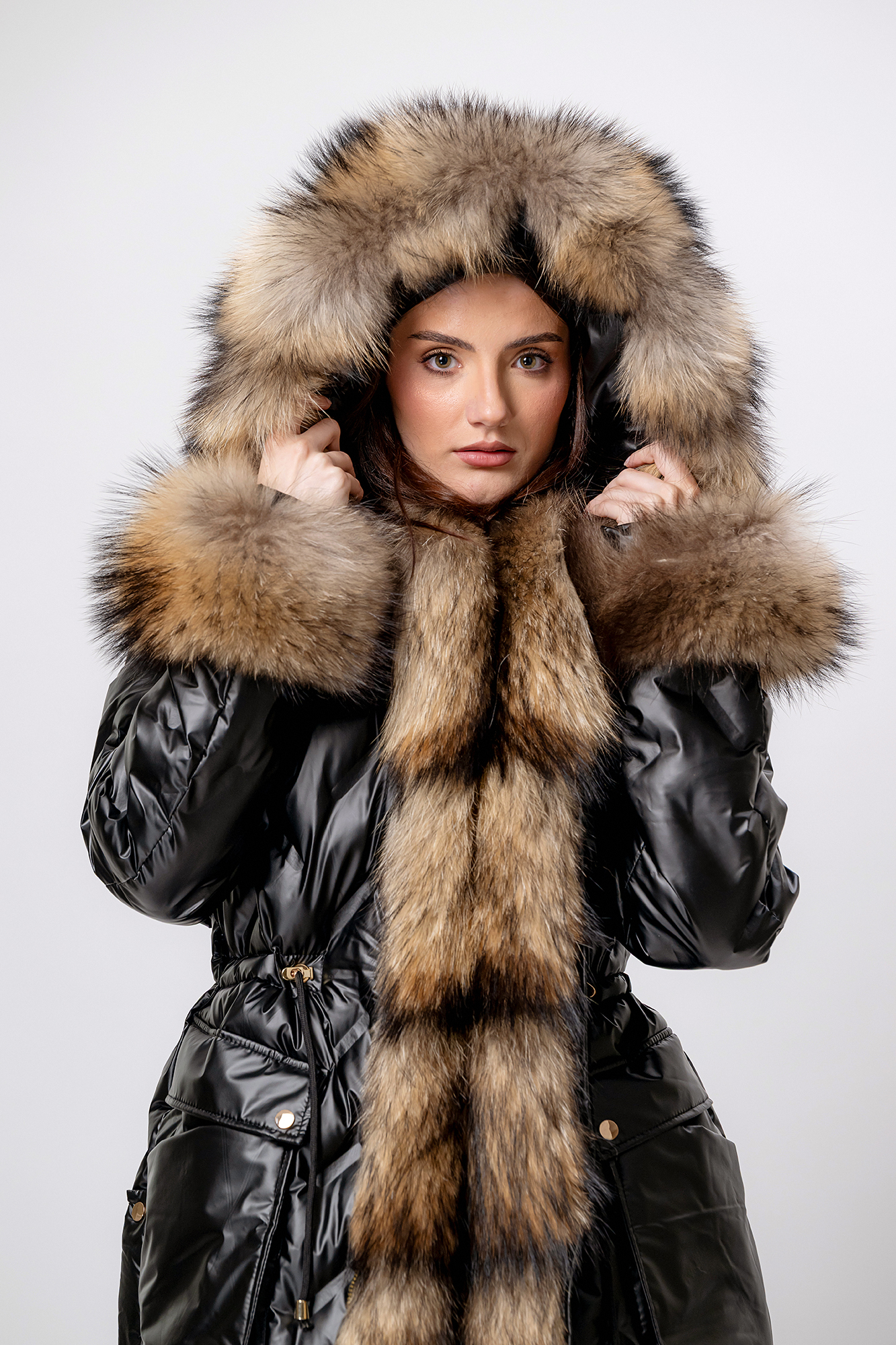 Geacă PARKA cu blană naturală de enot - model Luxury pentru iarnă - imagine 2