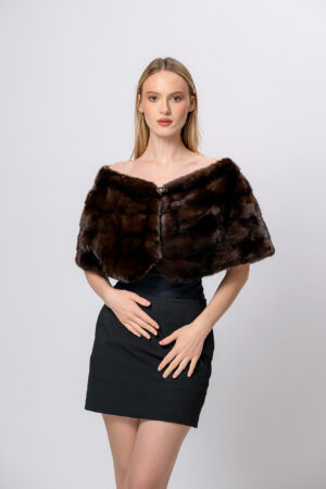 Capă din blană naturală de nurcă, culoare Maro închis